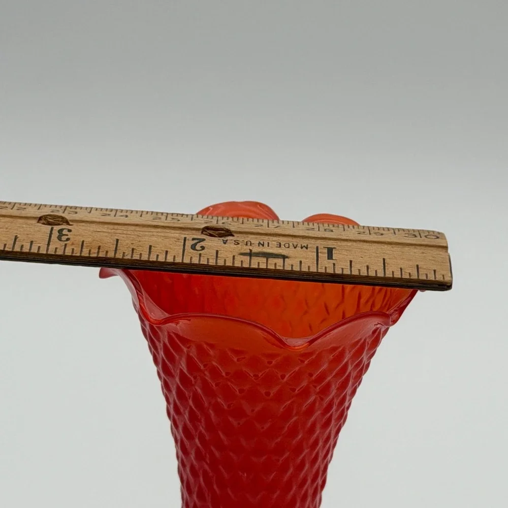 Murano Red Bullicante Diamond Point Glass‎ Vase Ruffled Rim Twisted Stem Italy